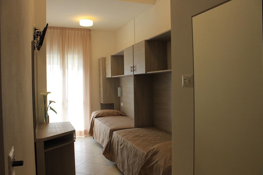 Hotel Villa Enea Cattolica Exterior photo